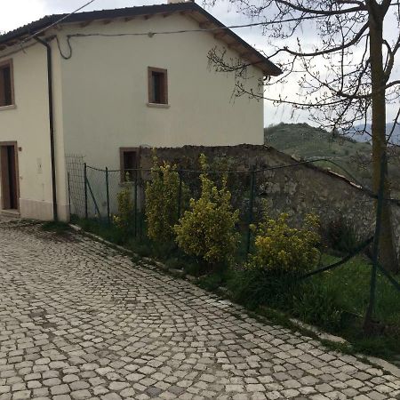 Montagna & Relax Villa Castel Di Sangro Eksteriør billede